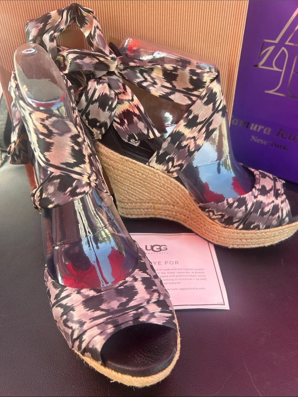 UGG Australia Lucianna Ikat Platform Espadrille Wedge Sandals Size 7.